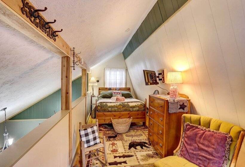 Adorable Ellijay Cabin W/ Hot Tub & Fire Pit