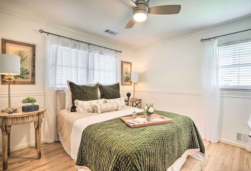 Walk To Dtwn Alpharetta: Modern Home W/ Fire Pit