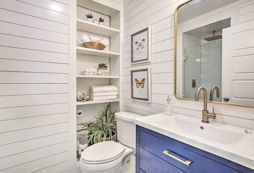 Walk To Dtwn Alpharetta: Modern Home W/ Fire Pit