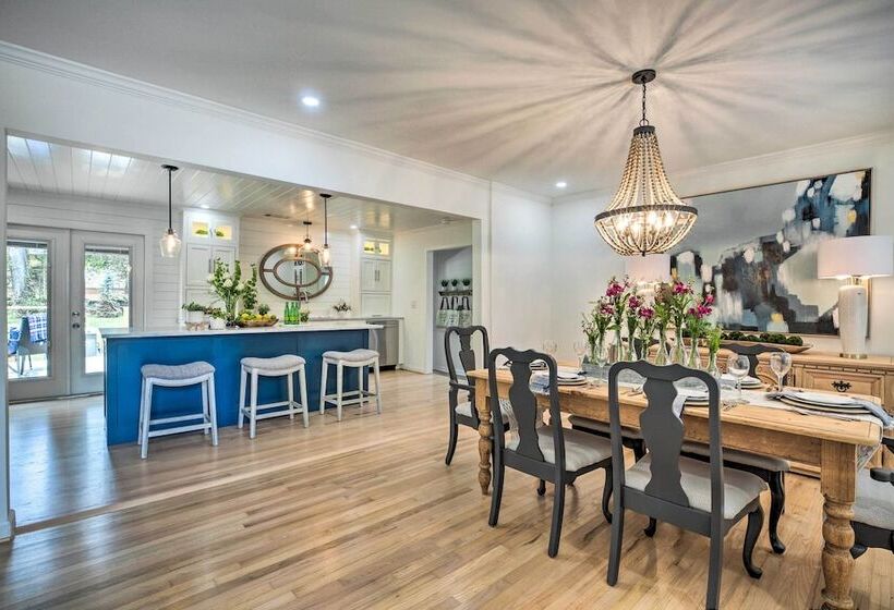 Walk To Dtwn Alpharetta: Modern Home W/ Fire Pit