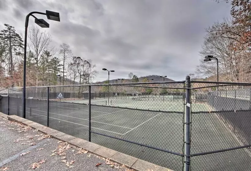 Big Canoe Retreat W/ Deck & Golf Course Views