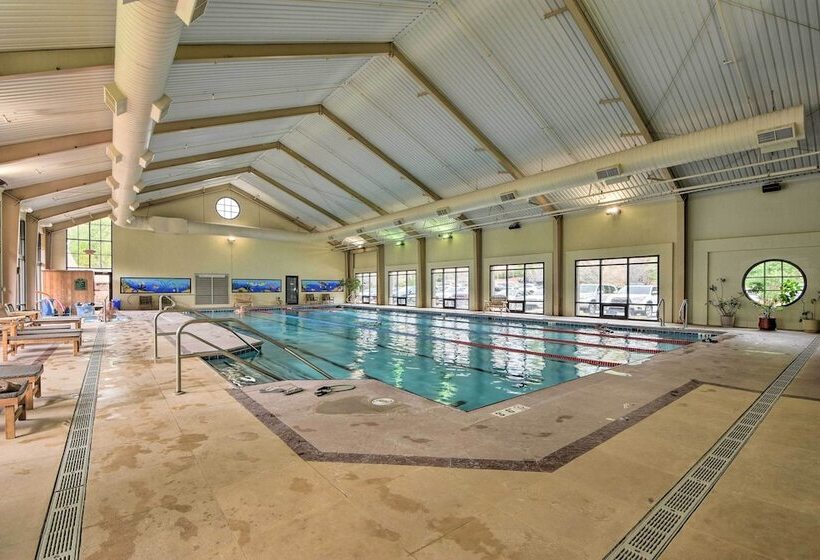 Big Canoe Retreat W/ Deck & Golf Course Views