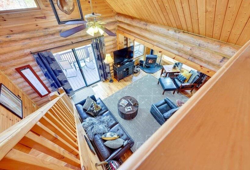Blue Ridge Log Cabin W/ Hot Tub & Game Room!