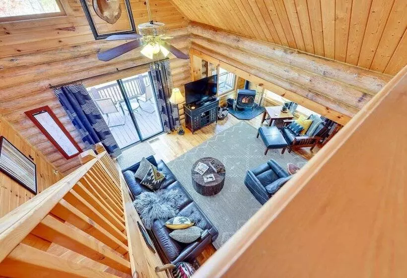 Blue Ridge Log Cabin W/ Hot Tub & Game Room!