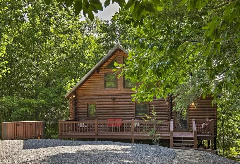 Blue Ridge Log Cabin W/ Hot Tub & Game Room!