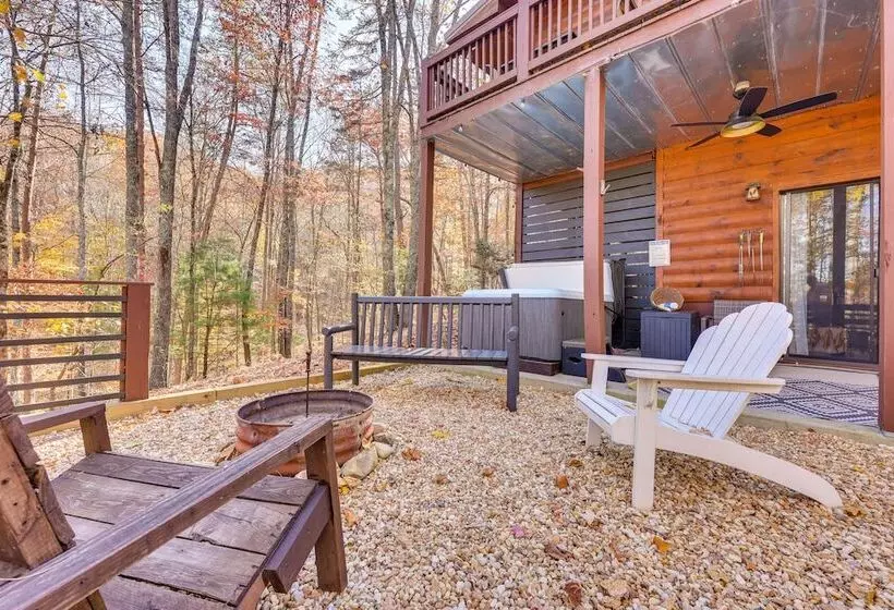 Blue Ridge Log Cabin W/ Hot Tub & Game Room!
