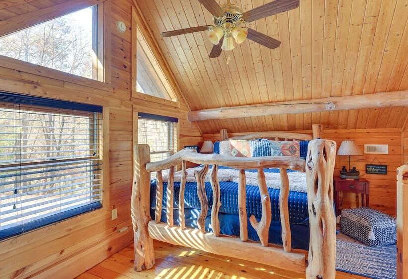 Blue Ridge Log Cabin W/ Hot Tub & Game Room!