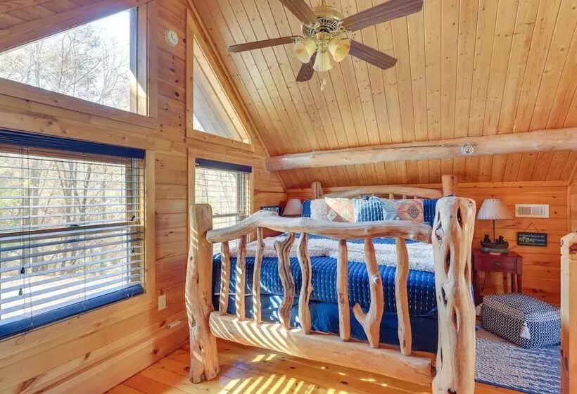 Blue Ridge Log Cabin W/ Hot Tub & Game Room!