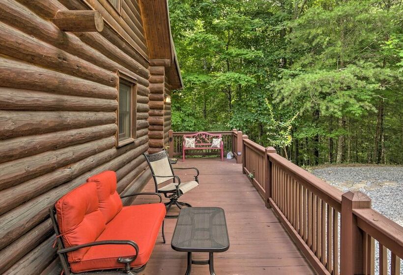 Blue Ridge Log Cabin W/ Hot Tub & Game Room!