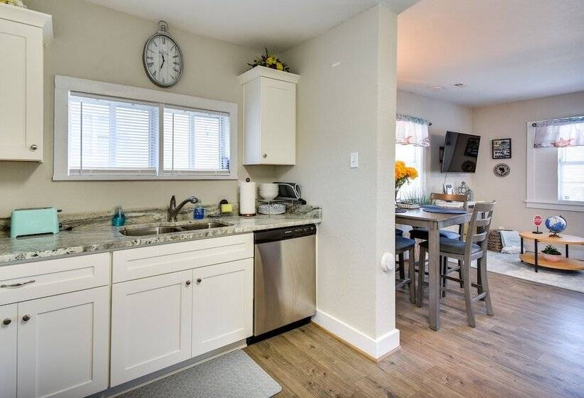 Hampton Home W/ Grill < 1 Mi To Beach!