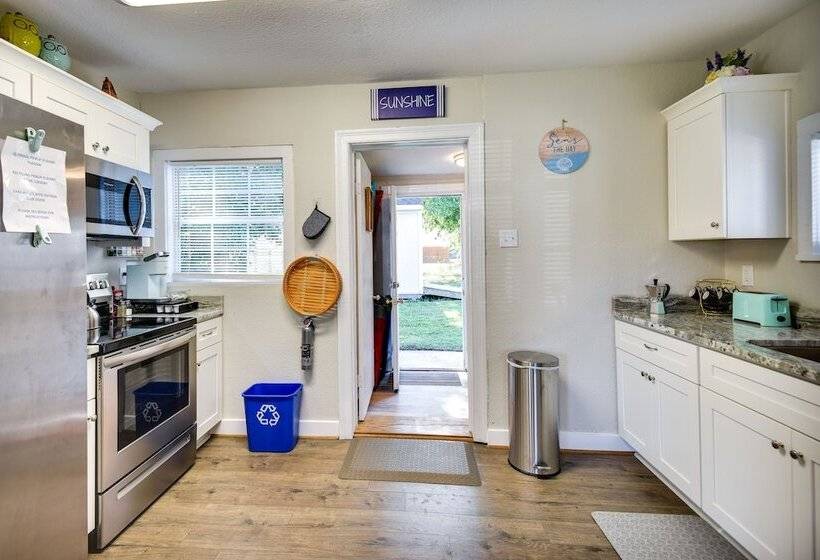 Hampton Home W/ Grill < 1 Mi To Beach!