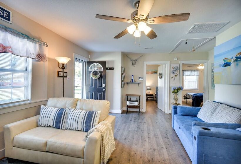 Hampton Home W/ Grill < 1 Mi To Beach!