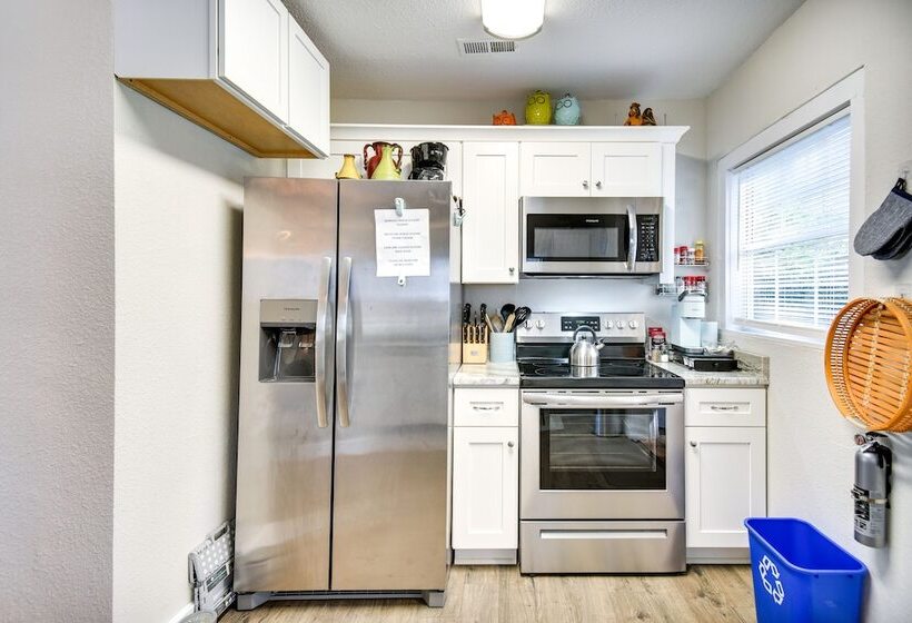 Hampton Home W/ Grill < 1 Mi To Beach!