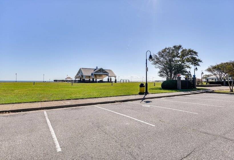 Hampton Home W/ Grill < 1 Mi To Beach!