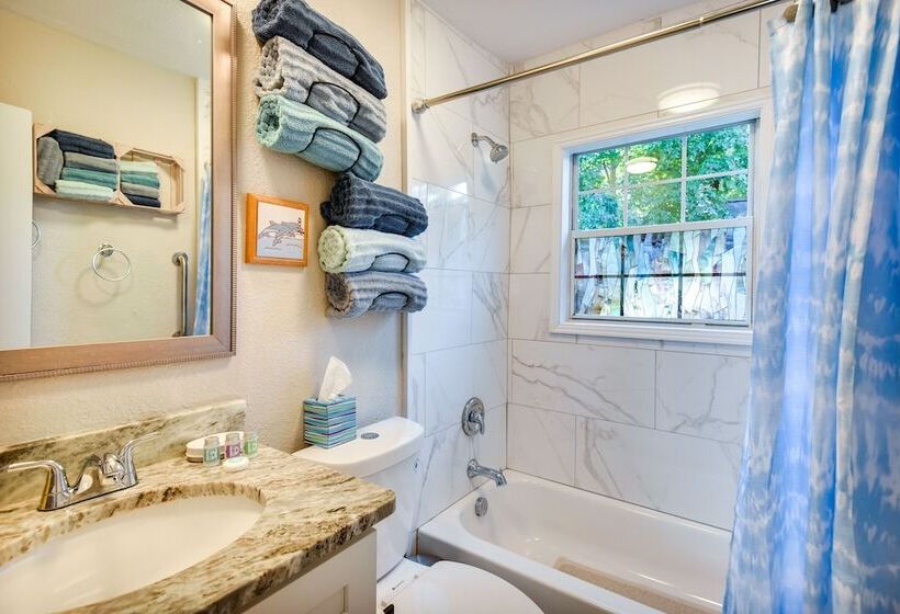 Hampton Home W/ Grill < 1 Mi To Beach!