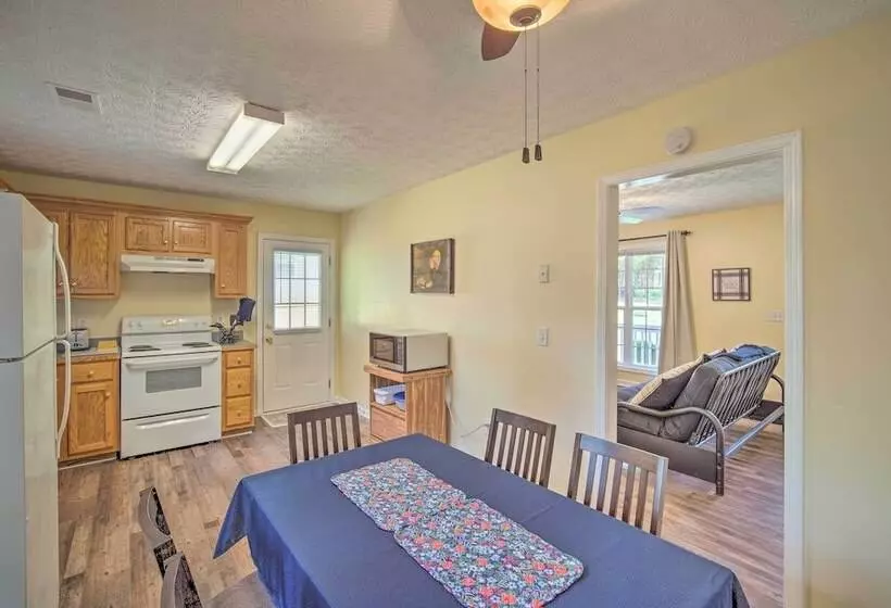 Cartersville Family Home W/ Spacious Backyard