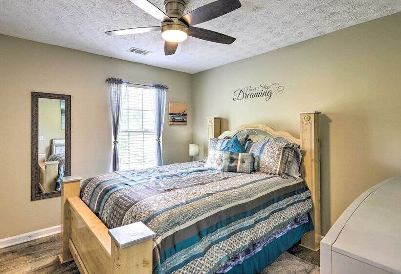 Charming Covington Home W/ Fire Pit + Game Room!