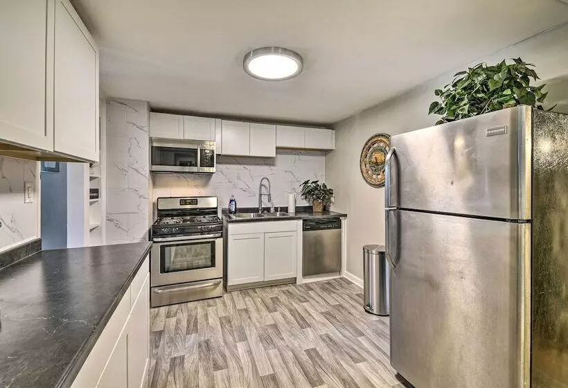 Charming Hampton Home < 2 Mi To Buckroe Beach