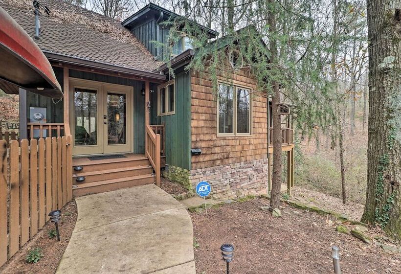 Cozy Conyers Cabin W/ Fireplace & Pool Table!