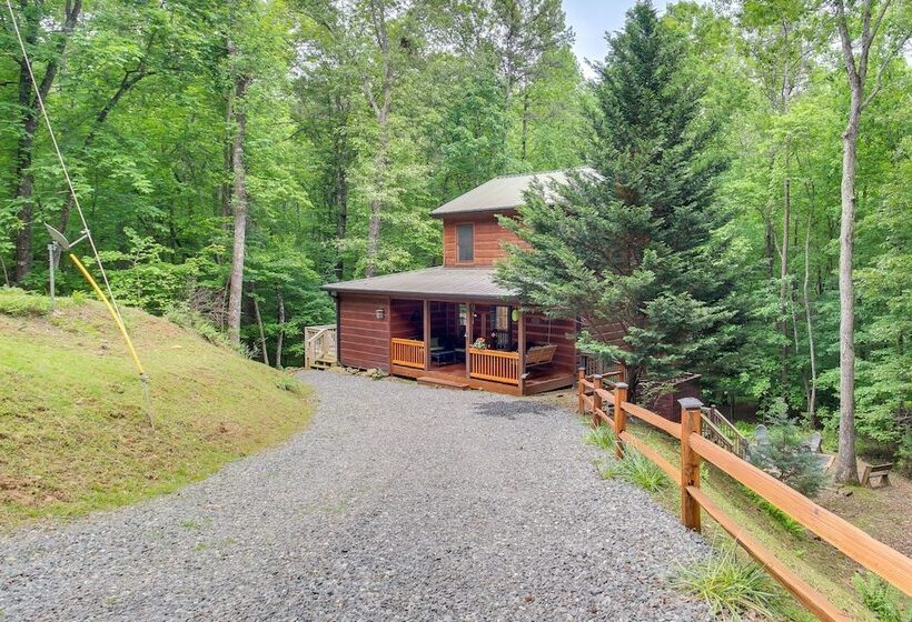 Cozy Ellijay Cabin W/ Deck + Indoor Pool Access!