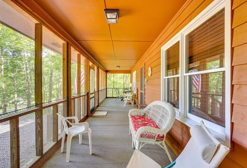 Cozy Hiawassee Cabin   4 Mi To Lake Chatuge!