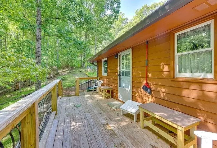 Cozy Hiawassee Cabin   4 Mi To Lake Chatuge!