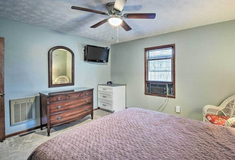 Cozy Hiawassee Cabin   4 Mi To Lake Chatuge!