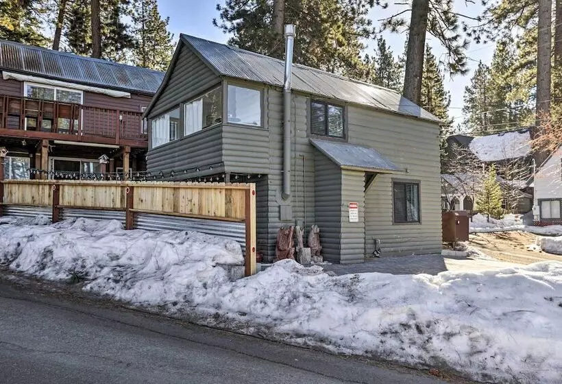 Cozy Zephyr Cove Cabin, Walk To Lake Tahoe!