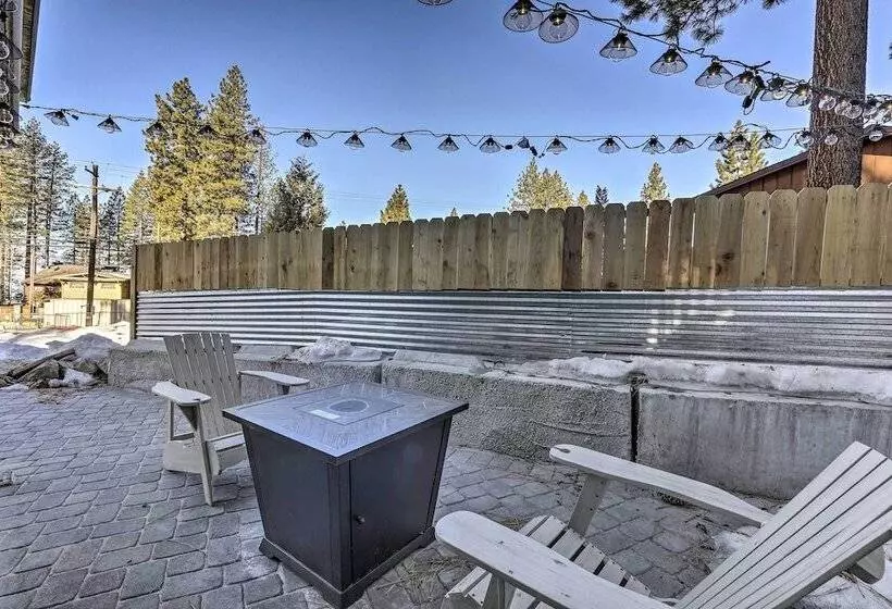 Cozy Zephyr Cove Cabin, Walk To Lake Tahoe!