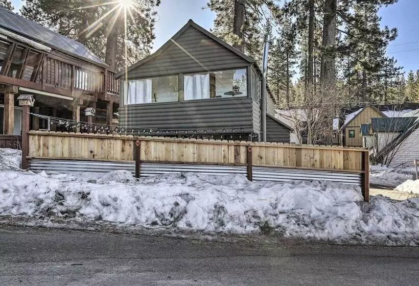 Cozy Zephyr Cove Cabin, Walk To Lake Tahoe!