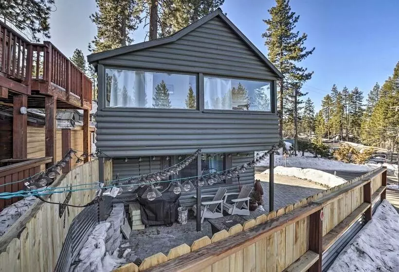 Cozy Zephyr Cove Cabin, Walk To Lake Tahoe!