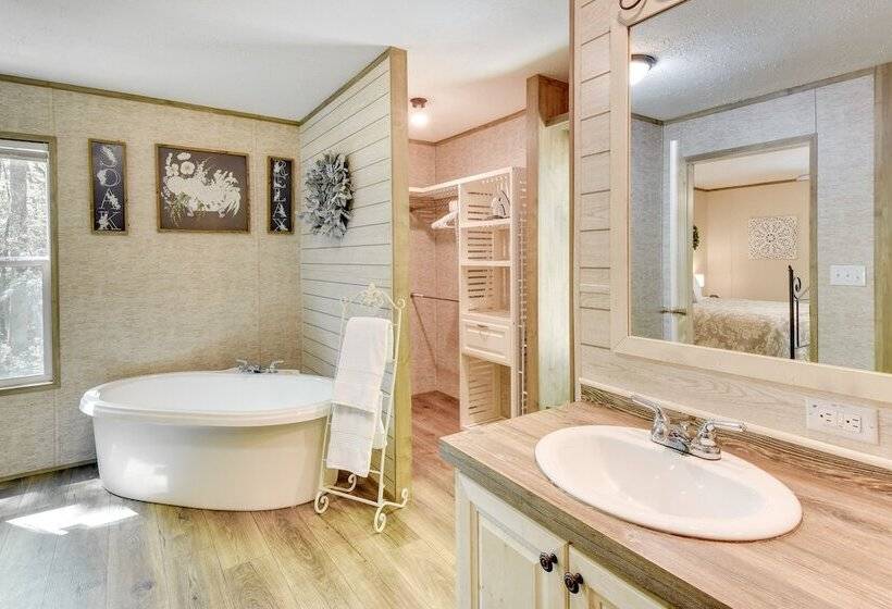 Creekside Sautee Nacoochee Home: 8 Mi To Helen!