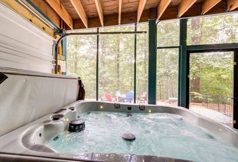 Custom Built Luxury Cabin W/ Tesla Charger!