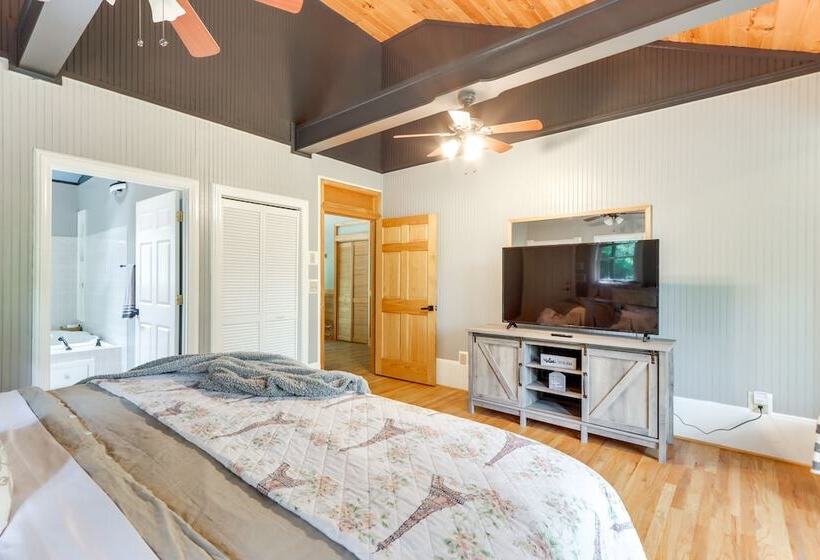 Custom Built Luxury Cabin W/ Tesla Charger!