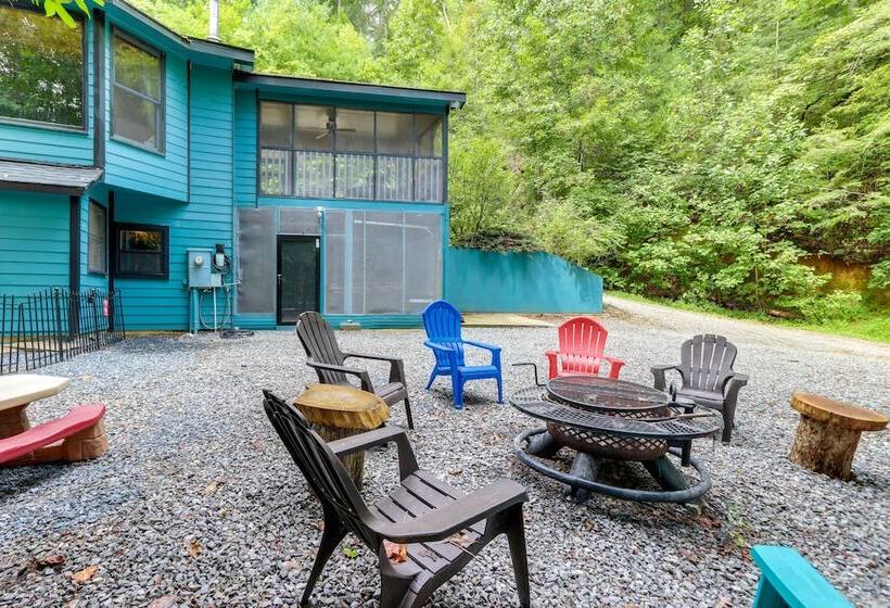 Custom Built Luxury Cabin W/ Tesla Charger!