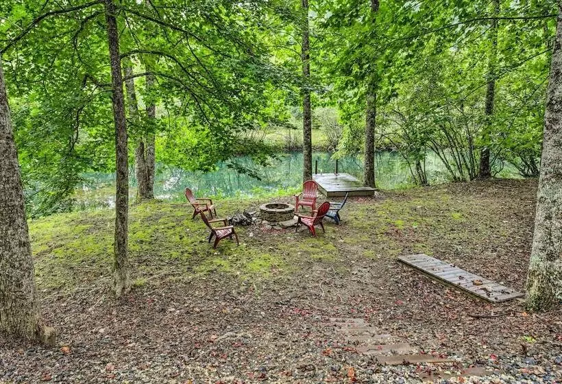 Deer Haven  Cabin: 5 Mi To Dtwn Blue Ridge!