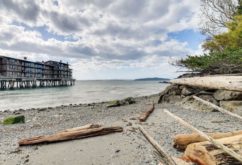 Dreamy Puget Sound Vacation Rental: Steps To Bay!