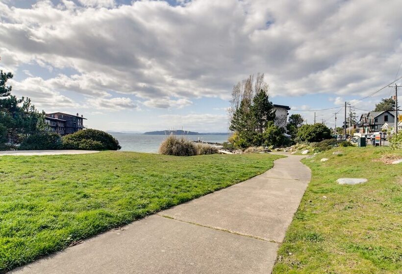 Dreamy Puget Sound Vacation Rental: Steps To Bay!