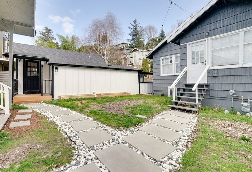 Dreamy Puget Sound Vacation Rental: Steps To Bay!