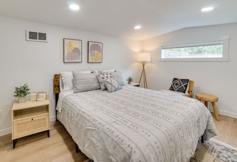 Dreamy Puget Sound Vacation Rental: Steps To Bay!