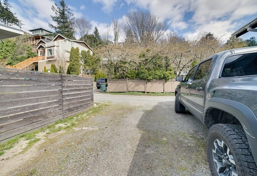 Dreamy Puget Sound Vacation Rental: Steps To Bay!