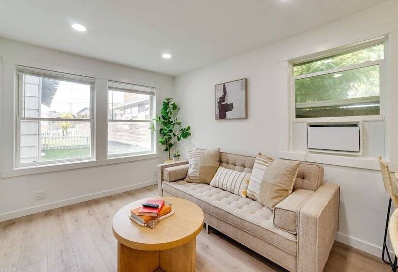 Dreamy Puget Sound Vacation Rental: Steps To Bay!