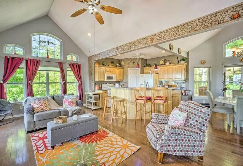 Eclectic Ranger Home W/ Mtn Views + Hot Tub!