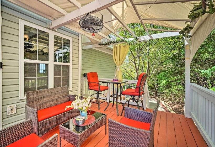 Eclectic Ranger Home W/ Mtn Views + Hot Tub!