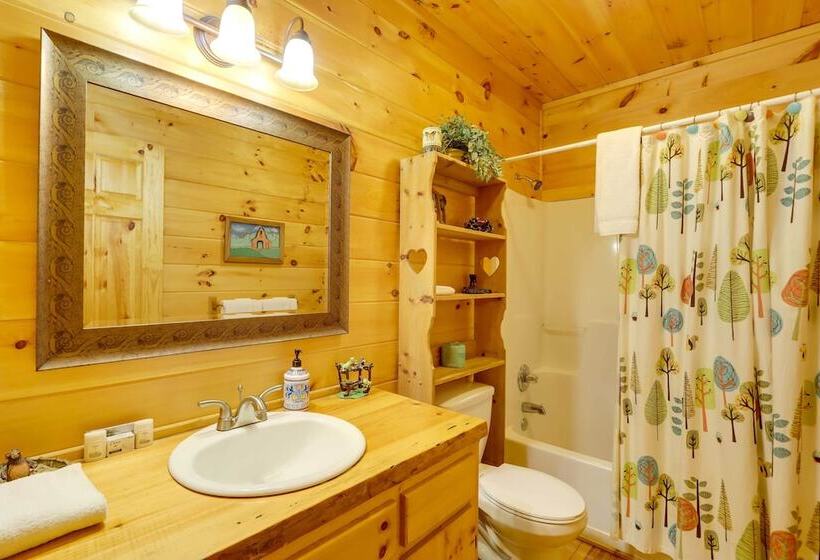 Forested Mccaysville Cabin On Fightingtown Creek!