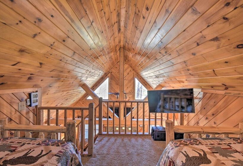 Helen Cabin W/ Deck & Hot Tub < 1/2 Mi To Main St