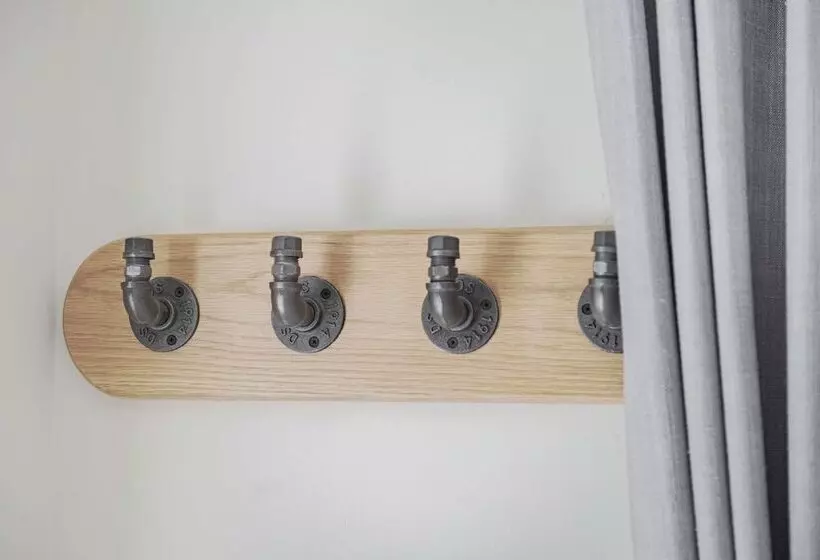 Hotelli Luxury City To Country Retreat Lodge With Hot Tub