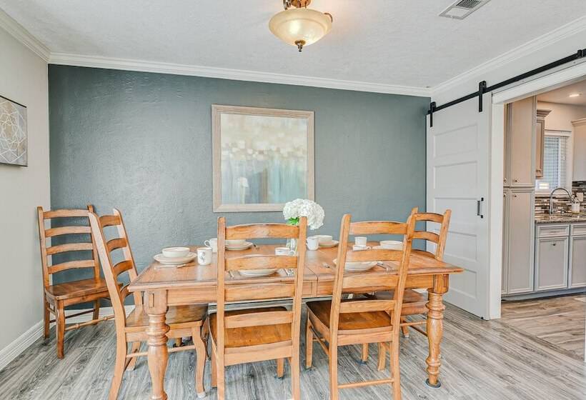 Houston Home W/ Patio Near University & Med Center