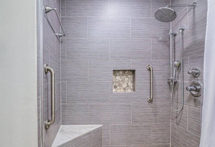 Houston Home W/ Patio Near University & Med Center