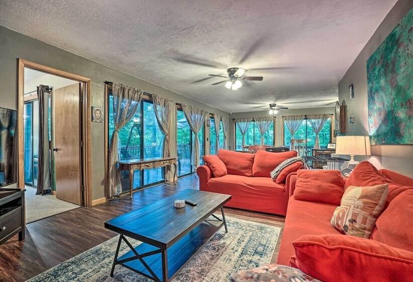 Idyllic Sky Valley Home W/ Pool & Hot Tub Access!